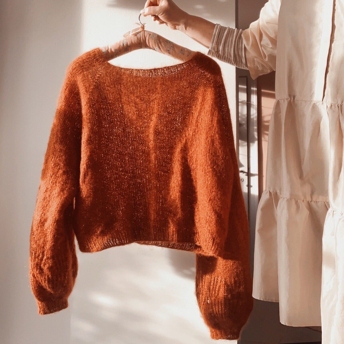 knitnite strikkeblog skinhussweater